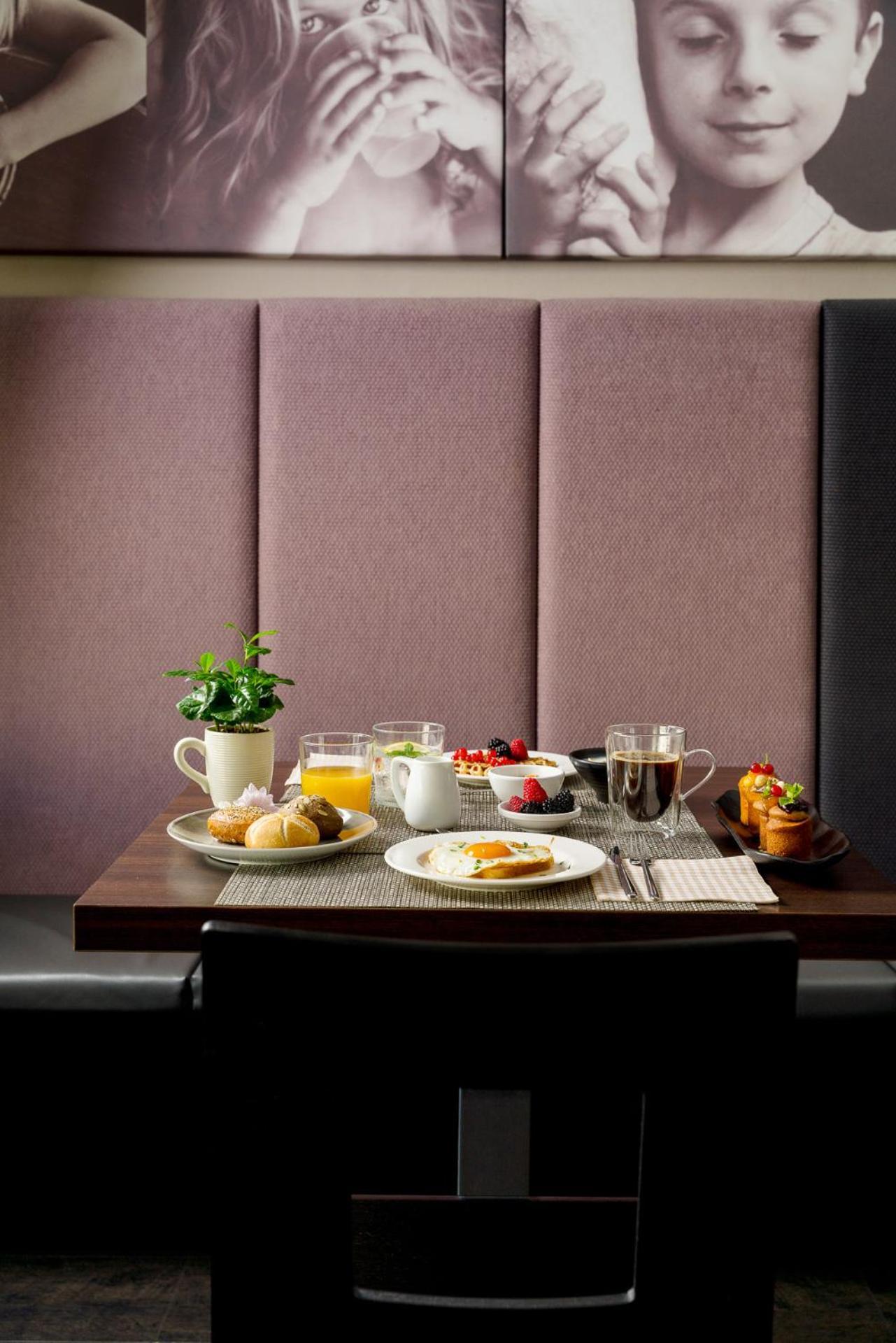 Hotel Ines Cattolica Luaran gambar
